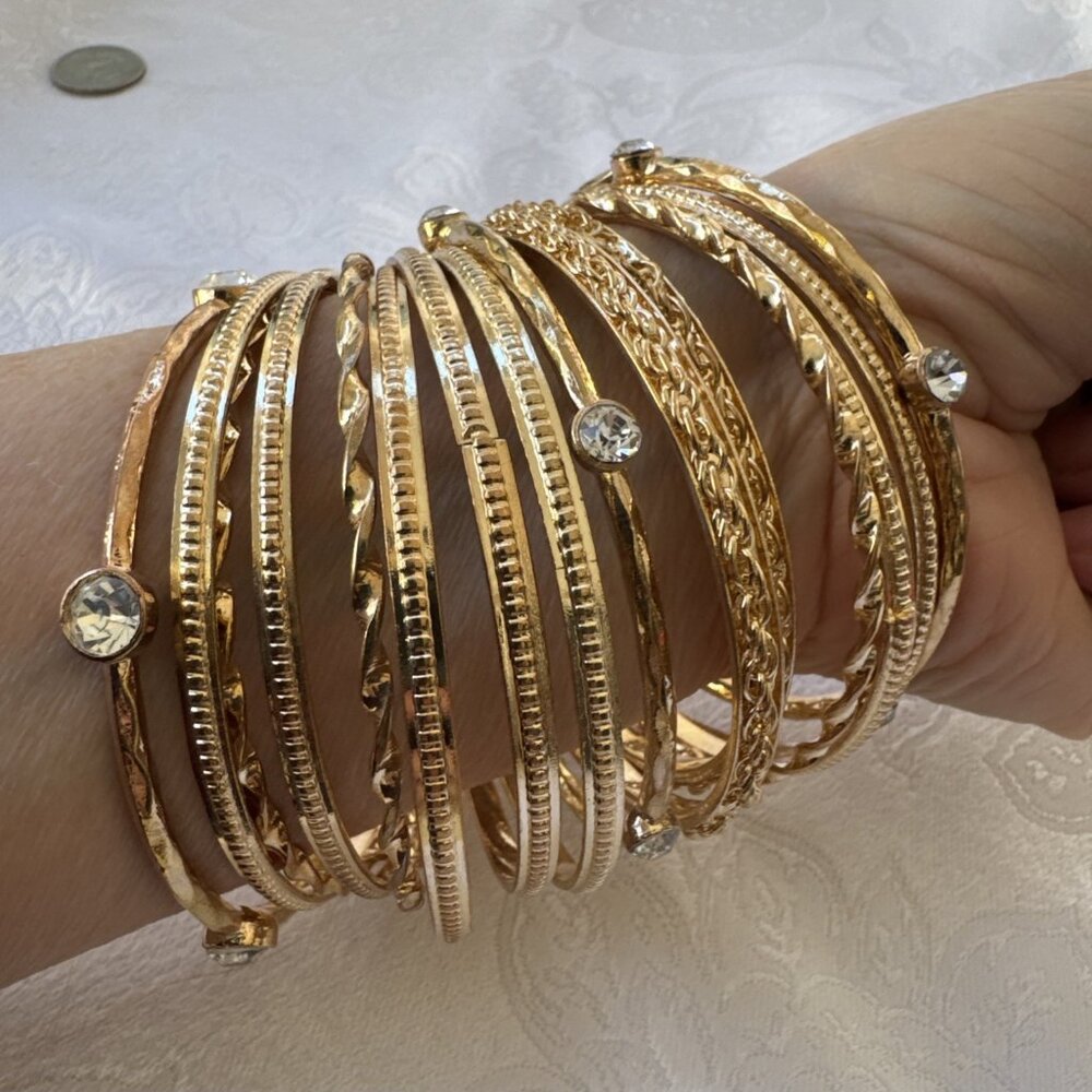 Neiman Marcus Cara NY New York Bead Gold Tone Metal Bangle Bracelets 15 Set NEW